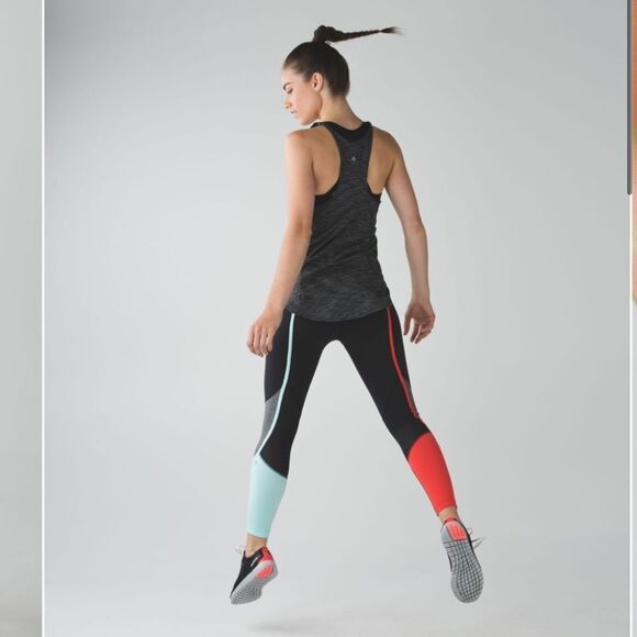 Lululemon Pedal To The Medal 7/8 Tight in Black / Alarming / Tranquil Blue - Picture 3 of 16